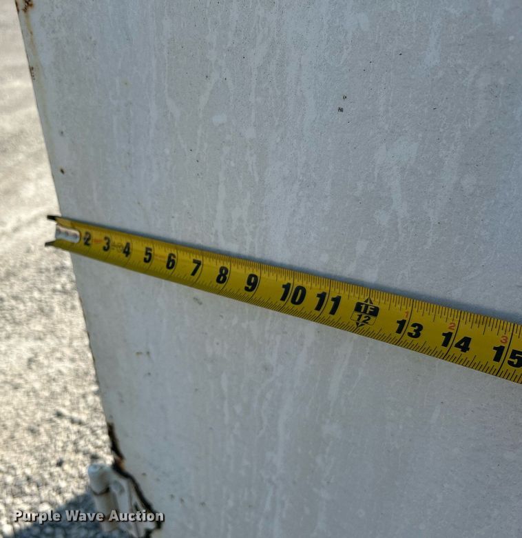 image for item DJ6290 1994 CM  enclosed cargo trailer