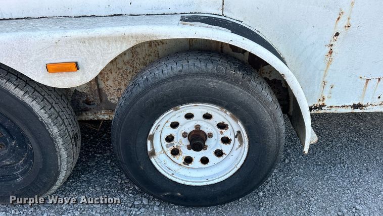 image for item DJ6290 1994 CM  enclosed cargo trailer