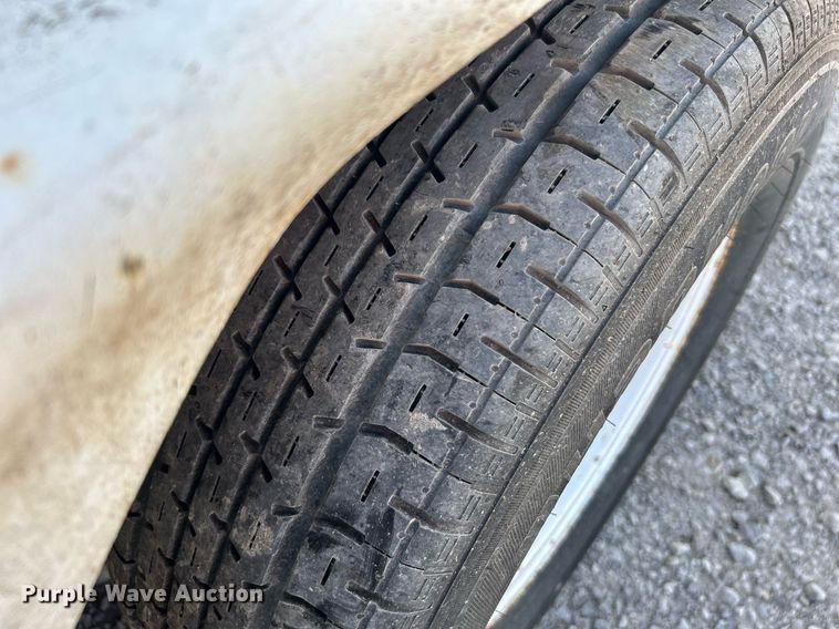 image for item DJ6290 1994 CM  enclosed cargo trailer