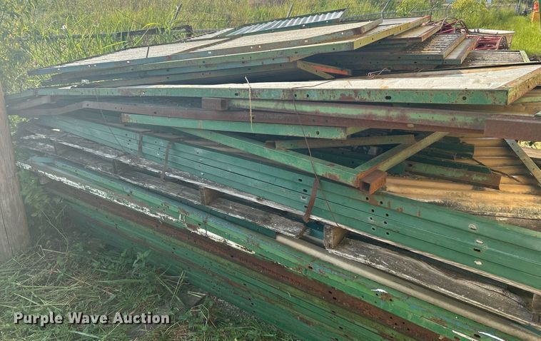 image for item DJ6293 Approximately 190 pole barn wall sections