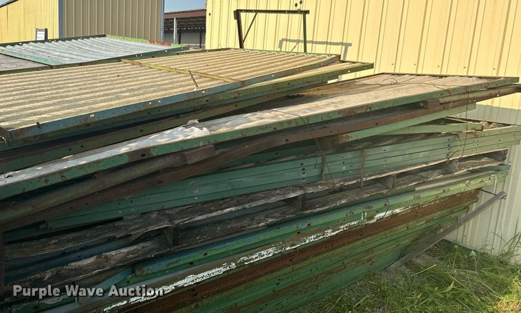 image for item DJ6293 Approximately 190 pole barn wall sections