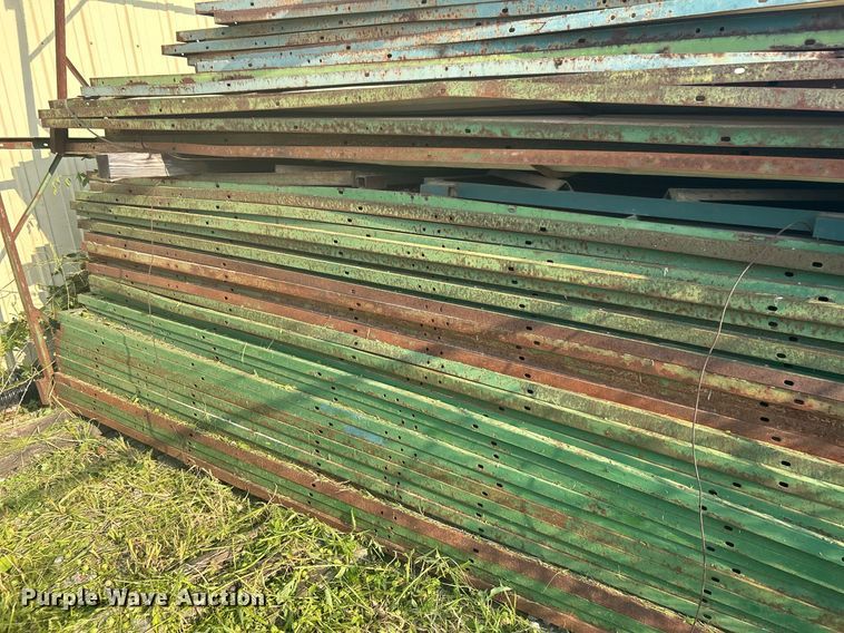 image for item DJ6293 Approximately 190 pole barn wall sections