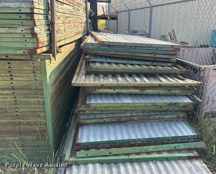 image for item DJ6293 Approximately 190 pole barn wall sections