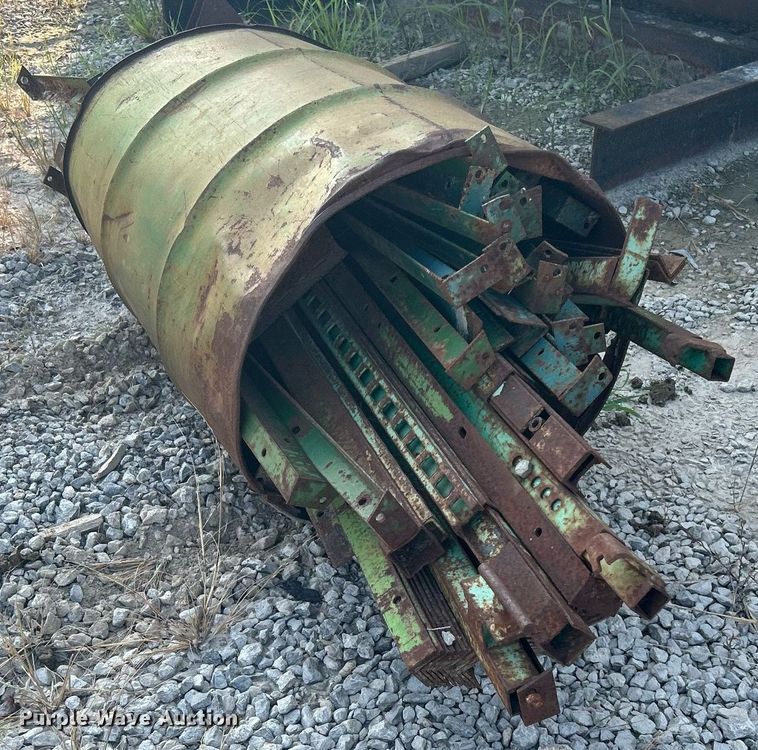 image for item DJ6293 Approximately 190 pole barn wall sections