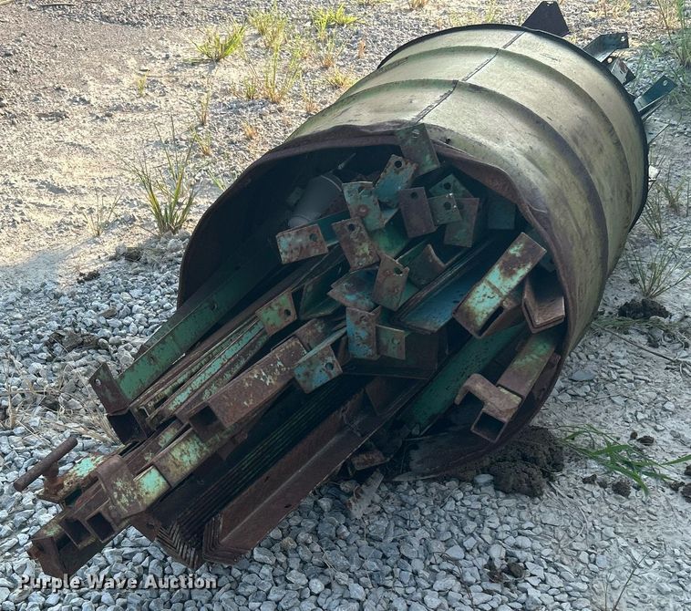 image for item DJ6293 Approximately 190 pole barn wall sections