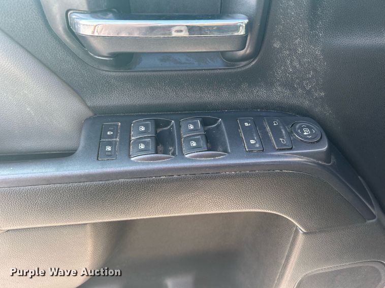 image for item DJ6295 2015 Chevrolet Silverado 1500  Crew Cab pickup truck