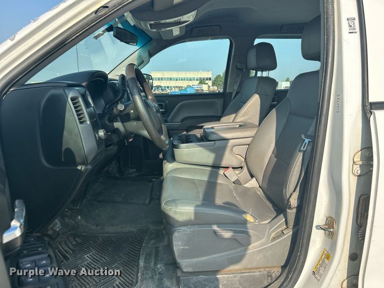 image for item DJ6295 2015 Chevrolet Silverado 1500  Crew Cab pickup truck