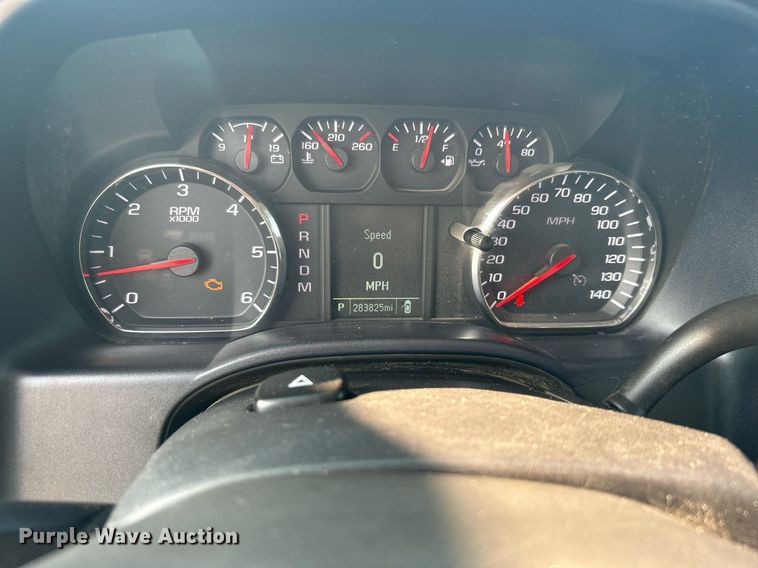 image for item DJ6295 2015 Chevrolet Silverado 1500  Crew Cab pickup truck