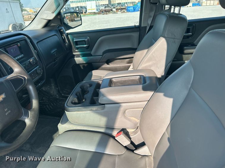 image for item DJ6295 2015 Chevrolet Silverado 1500  Crew Cab pickup truck