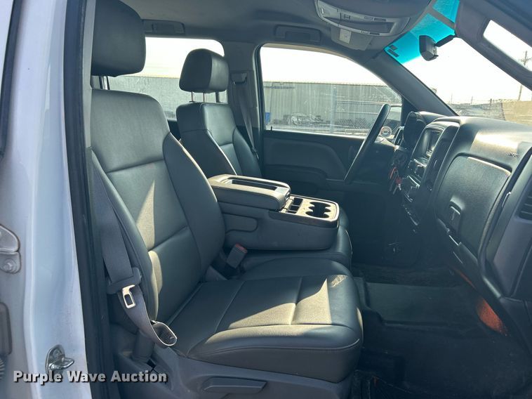 image for item DJ6295 2015 Chevrolet Silverado 1500  Crew Cab pickup truck