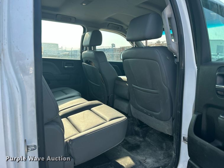 image for item DJ6295 2015 Chevrolet Silverado 1500  Crew Cab pickup truck