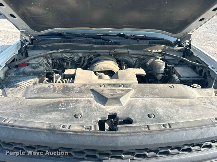 image for item DJ6295 2015 Chevrolet Silverado 1500  Crew Cab pickup truck