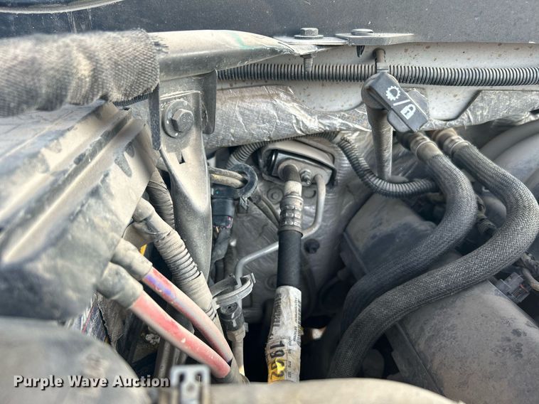 image for item DJ6295 2015 Chevrolet Silverado 1500  Crew Cab pickup truck