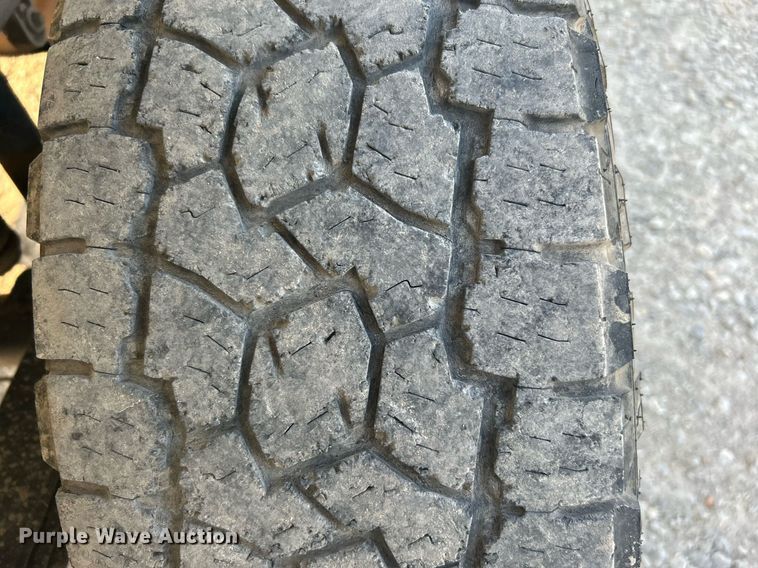 image for item DJ6295 2015 Chevrolet Silverado 1500  Crew Cab pickup truck