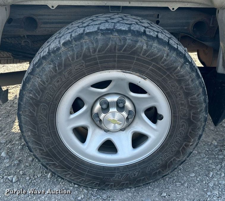 image for item DJ6295 2015 Chevrolet Silverado 1500  Crew Cab pickup truck