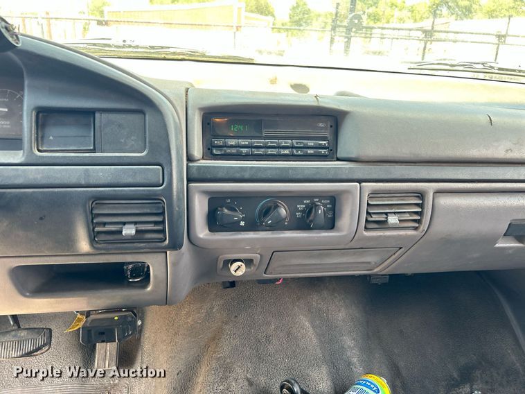 image for item DJ6297 1997 Ford F450 Super Duty  dump truck