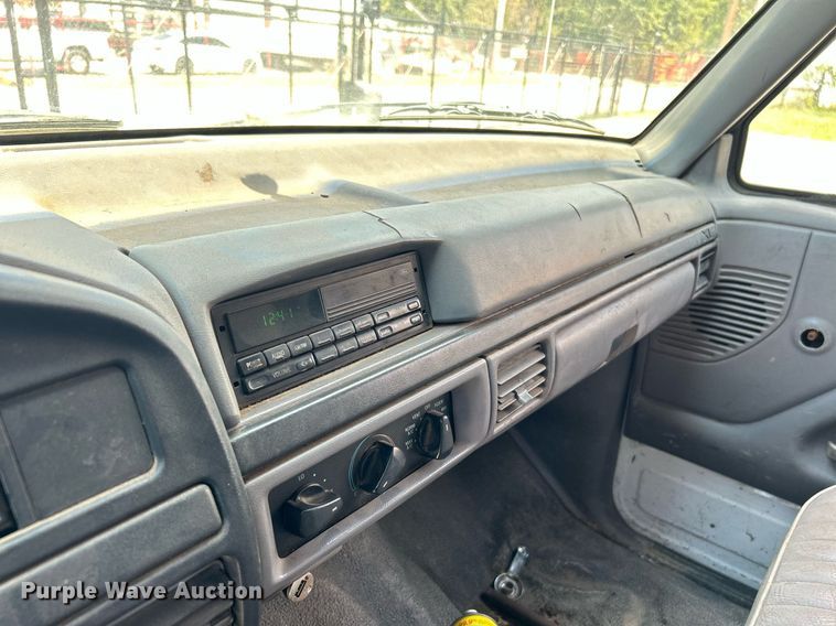 image for item DJ6297 1997 Ford F450 Super Duty  dump truck