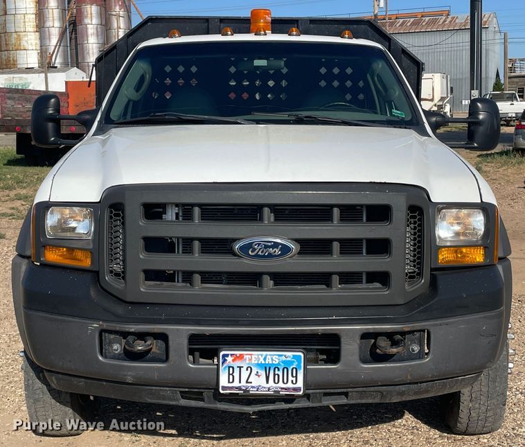 image for item DK2494 2005 Ford F550 Super Duty  flatbed truck