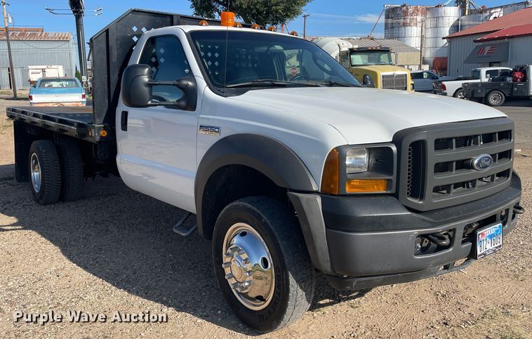 image for item DK2494 2005 Ford F550 Super Duty  flatbed truck