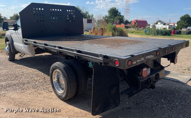 image for item DK2494 2005 Ford F550 Super Duty  flatbed truck