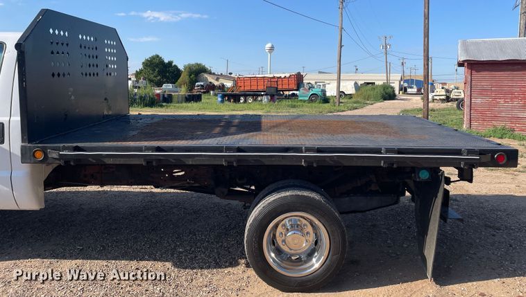 image for item DK2494 2005 Ford F550 Super Duty  flatbed truck