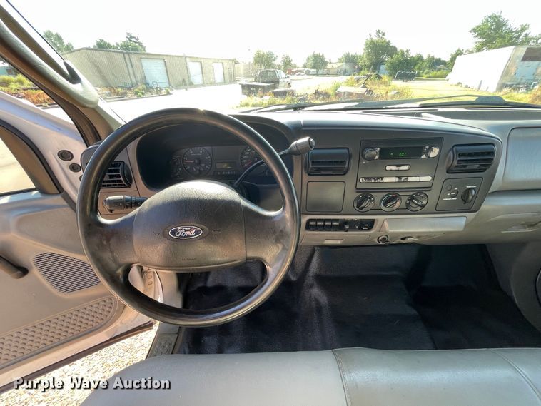 image for item DK2494 2005 Ford F550 Super Duty  flatbed truck