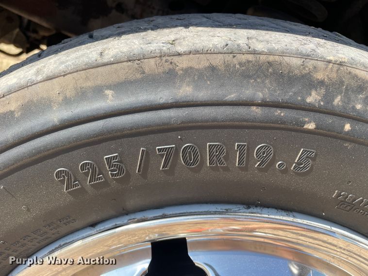 image for item DK2494 2005 Ford F550 Super Duty  flatbed truck