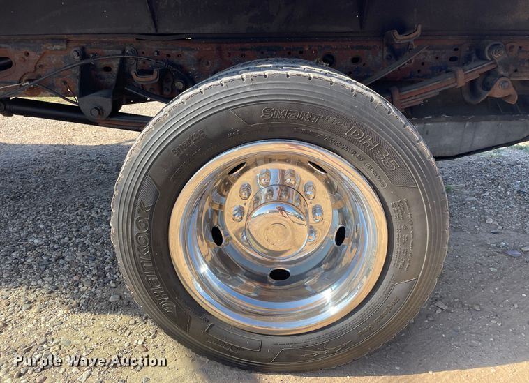 image for item DK2494 2005 Ford F550 Super Duty  flatbed truck