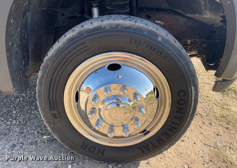 image for item DK2494 2005 Ford F550 Super Duty  flatbed truck