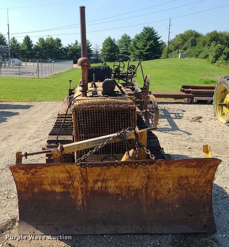 image for item DK4031 Caterpillar D2  dozer