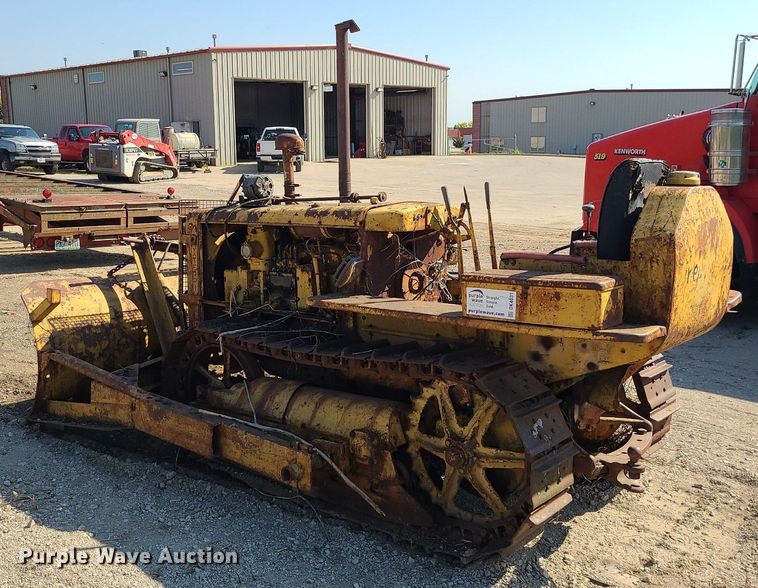 image for item DK4031 Caterpillar D2  dozer