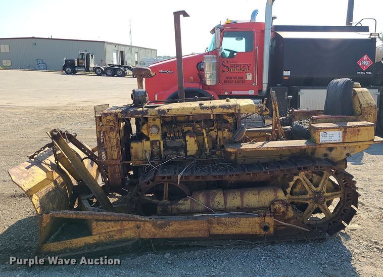 image for item DK4031 Caterpillar D2  dozer