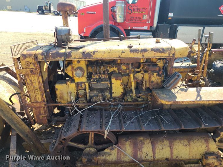 image for item DK4031 Caterpillar D2  dozer