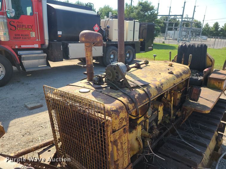 image for item DK4031 Caterpillar D2  dozer