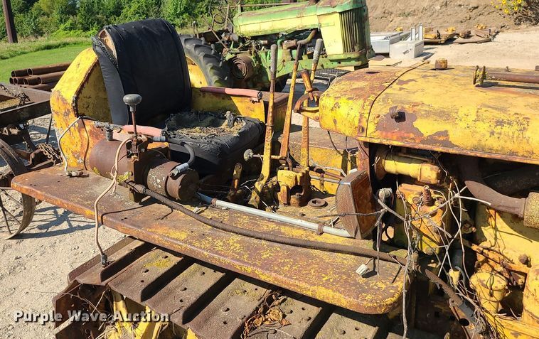 image for item DK4031 Caterpillar D2  dozer