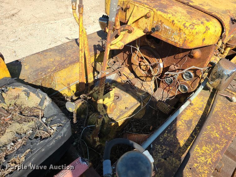 image for item DK4031 Caterpillar D2  dozer