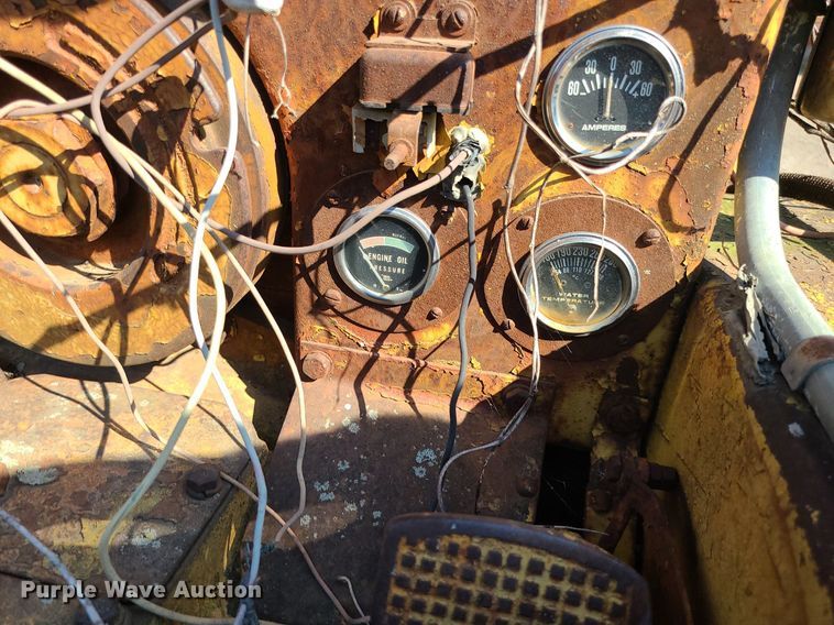 image for item DK4031 Caterpillar D2  dozer