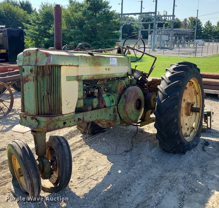 image for item DK4033 1958 John Deere 630  tractor