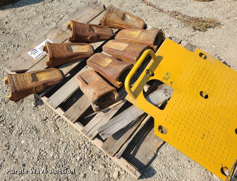 image for item DK4037 Caterpillar 349  excavator parts