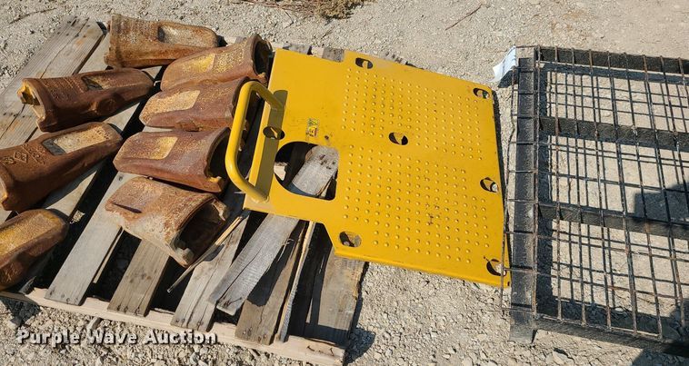 image for item DK4037 Caterpillar 349  excavator parts