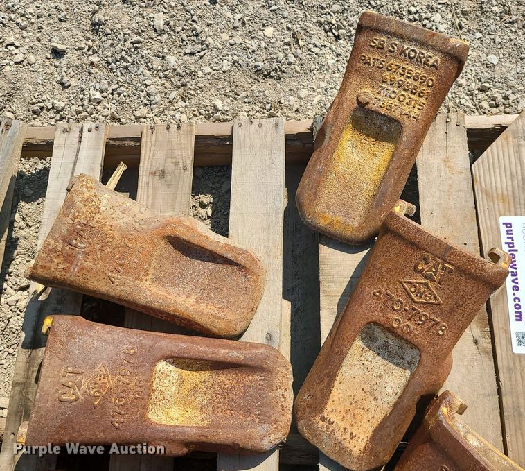 image for item DK4037 Caterpillar 349  excavator parts