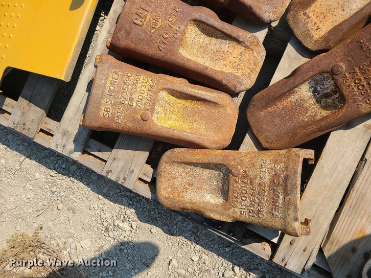 image for item DK4037 Caterpillar 349  excavator parts