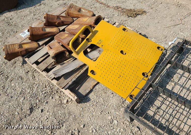 image for item DK4037 Caterpillar 349  excavator parts