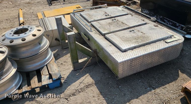 image for item DK4040 Truck parts and accessories