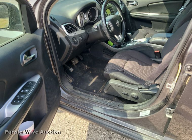 image for item DK4063 2015 Dodge Journey SXT  SUV