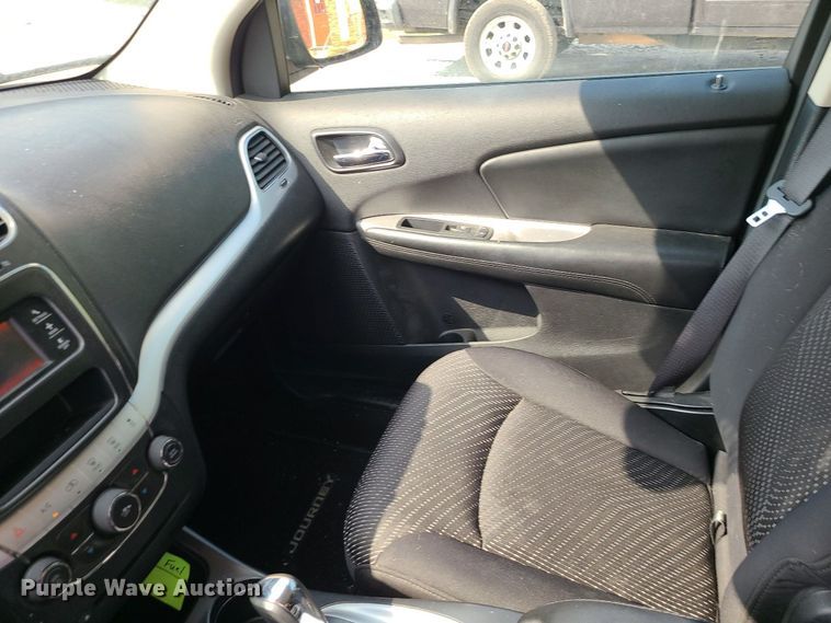 image for item DK4063 2015 Dodge Journey SXT  SUV