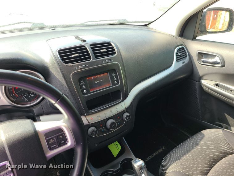 image for item DK4063 2015 Dodge Journey SXT  SUV