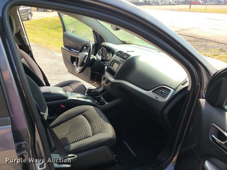 image for item DK4063 2015 Dodge Journey SXT  SUV