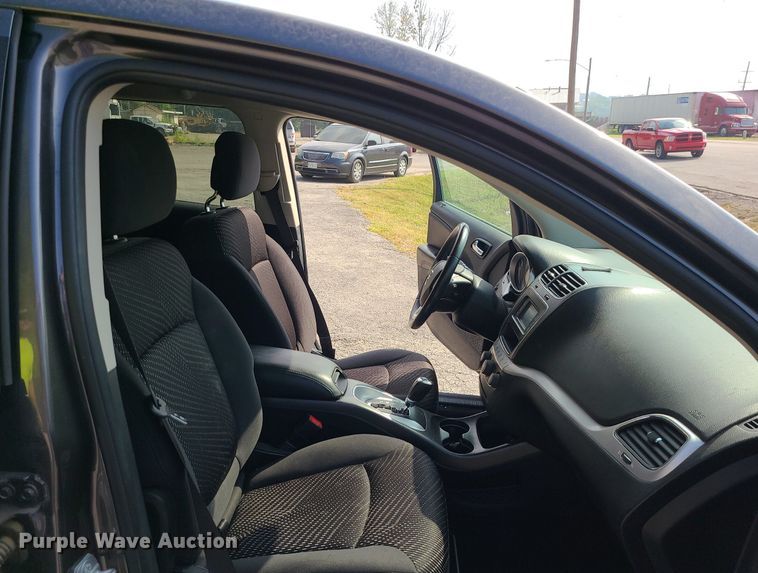 image for item DK4063 2015 Dodge Journey SXT  SUV