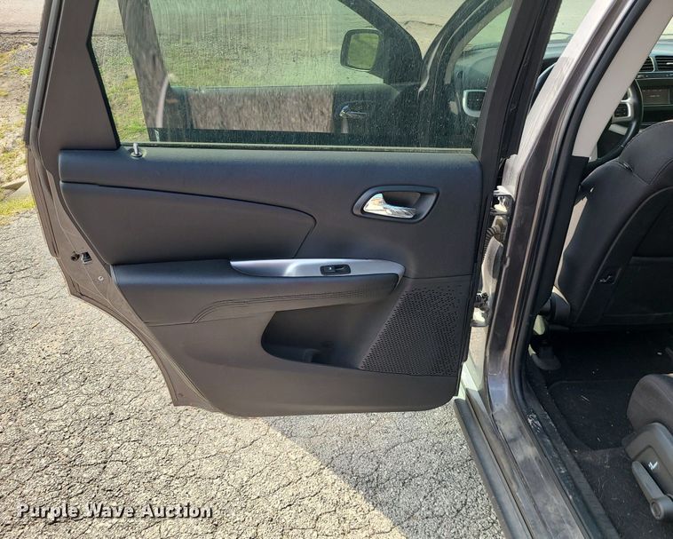 image for item DK4063 2015 Dodge Journey SXT  SUV